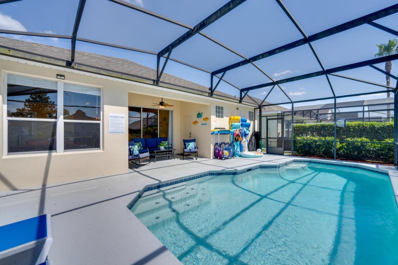 Escape With Arcade, Pool And Themed Rooms! Holiday home Kissimmee