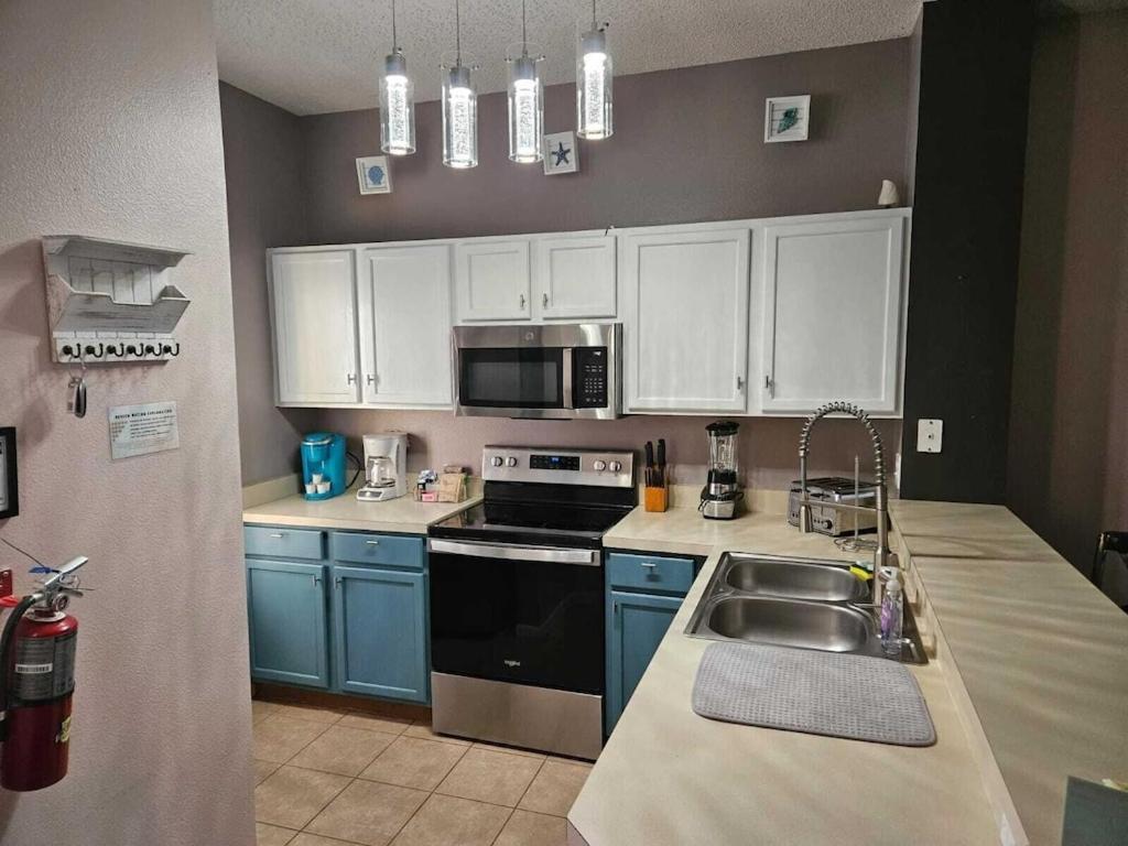 Brand New Oasis 10 Minute Drive To World Holiday home *