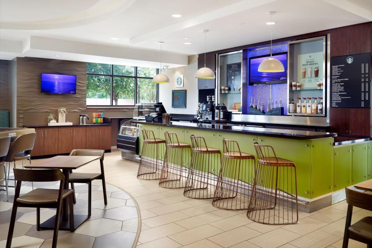 Hotel Fairfield By Marriott Orlando At Seaworld Williamsburg
