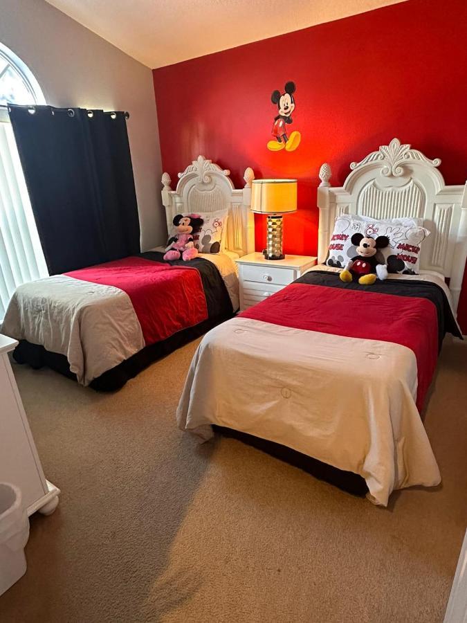 Holiday home Sweet 4 Bedroom 3 Bath Pool &