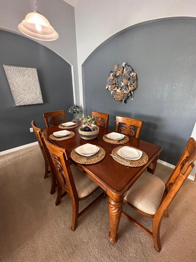 Sweet 4 Bedroom 3 Bath Pool & Holiday home *