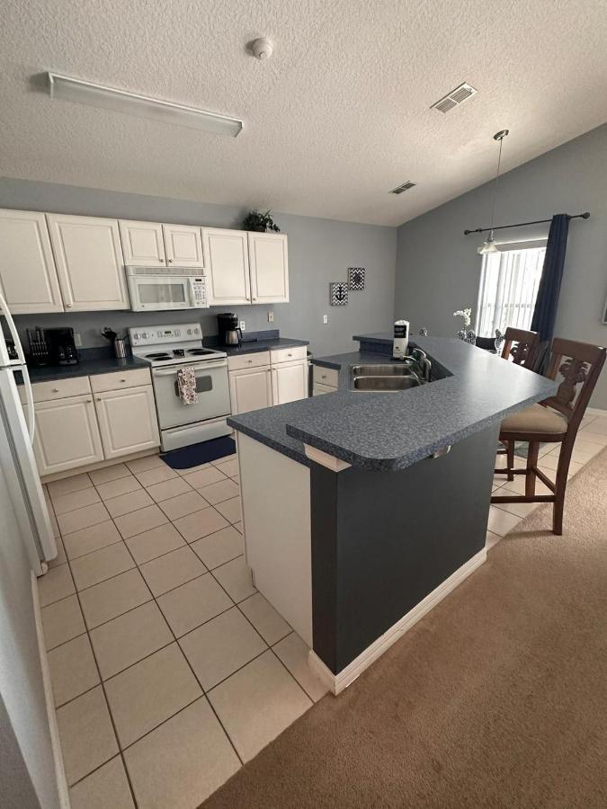 Sweet 4 Bedroom 3 Bath Pool & Holiday home Davenport