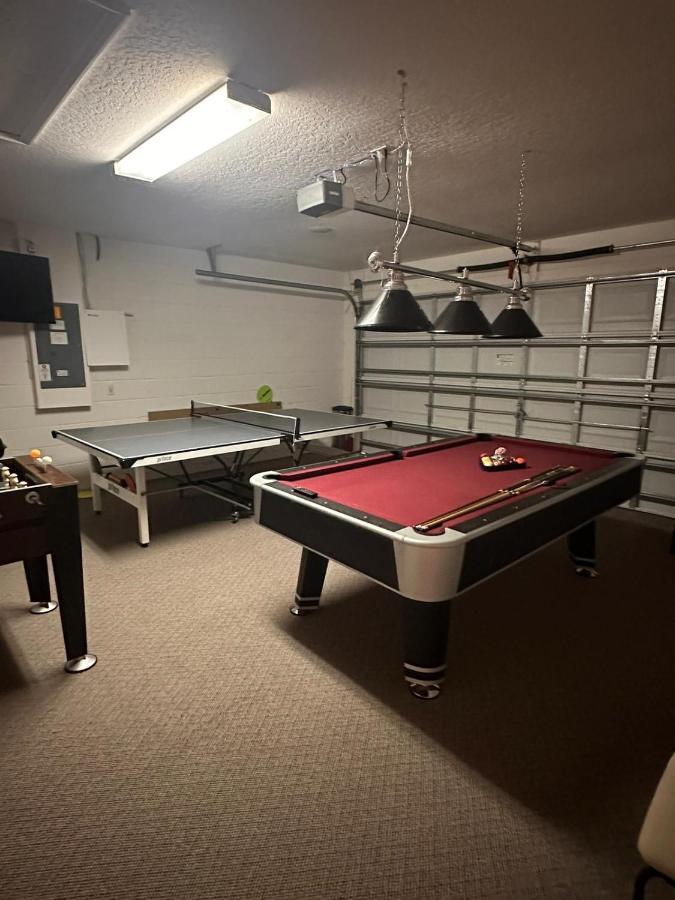 Holiday home Sweet 4 Bedroom 3 Bath Pool & *
