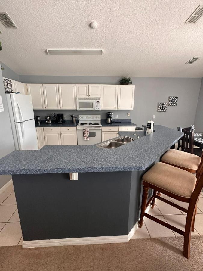 Sweet 4 Bedroom 3 Bath Pool & Davenport