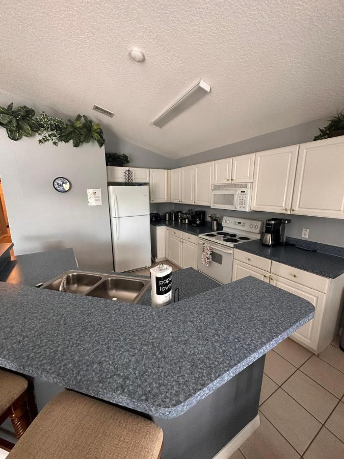 Sweet 4 Bedroom 3 Bath Pool & Holiday home Davenport