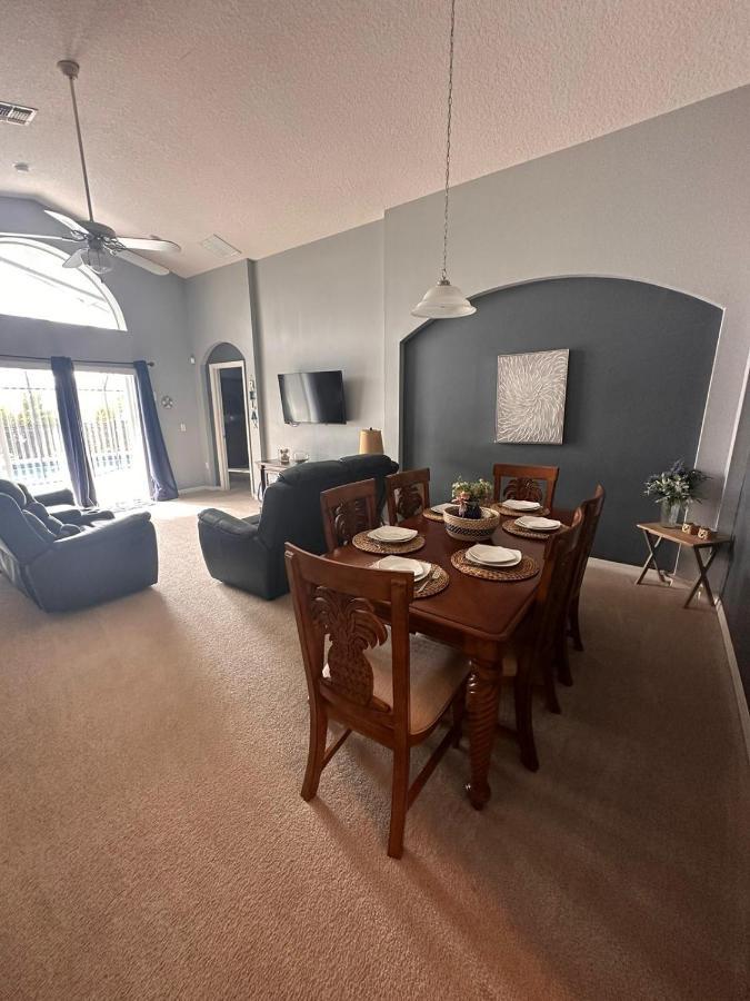 Sweet 4 Bedroom 3 Bath Pool &