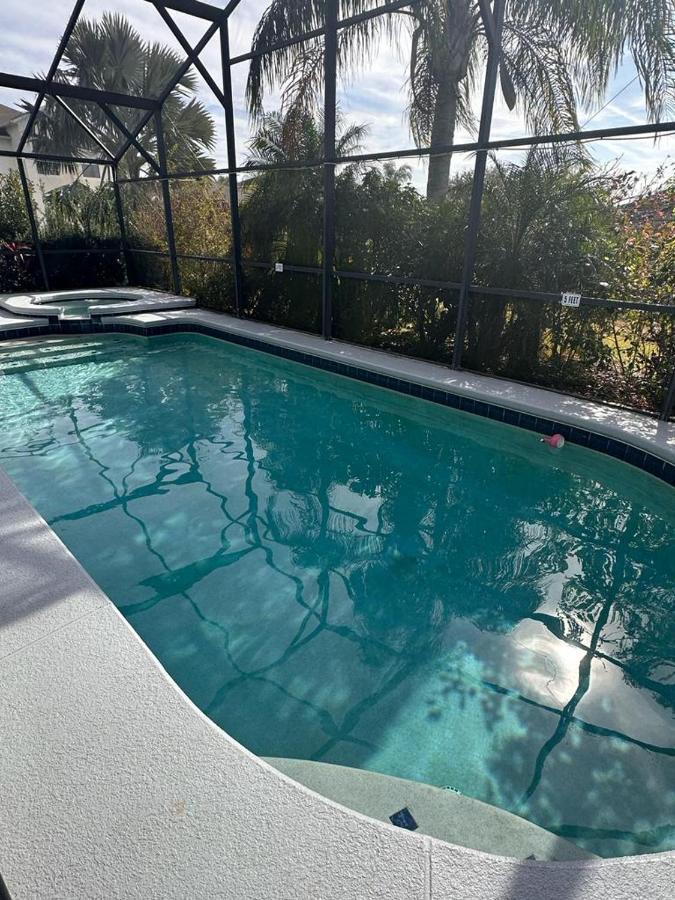Sweet 4 Bedroom 3 Bath Pool & Davenport
