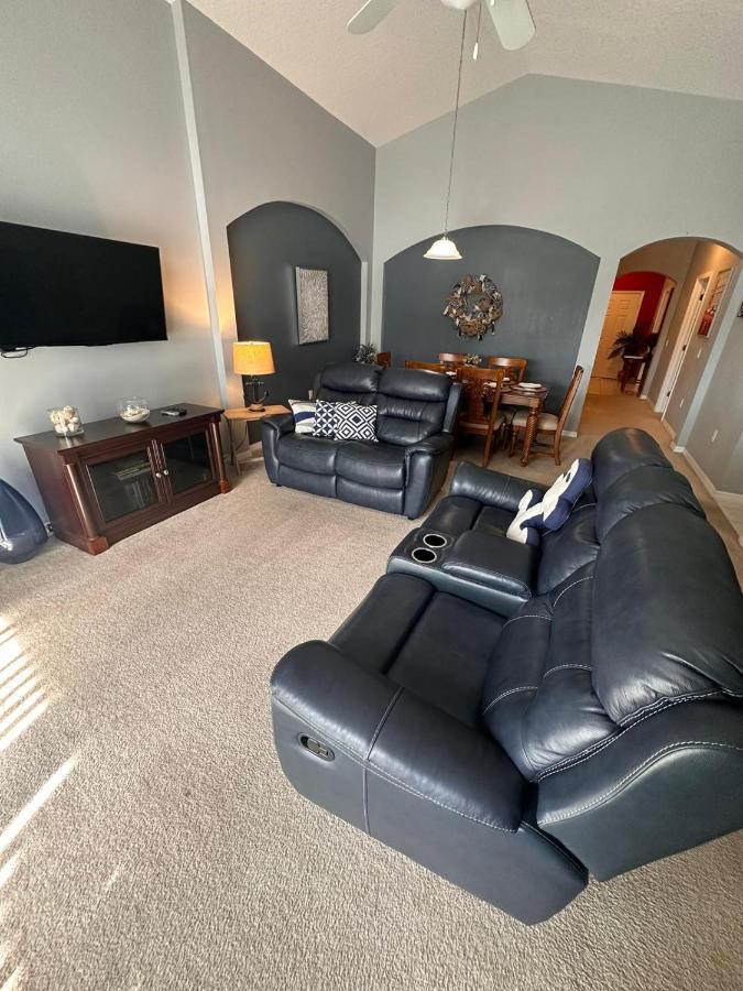 Sweet 4 Bedroom 3 Bath Pool & *