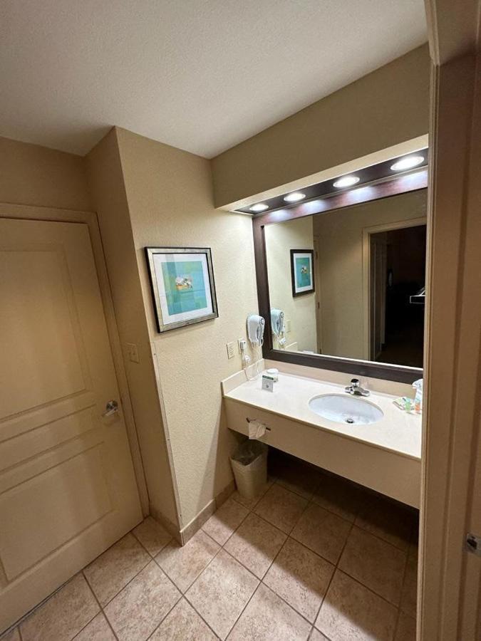 Cozy In A Condotel Close To Orlando