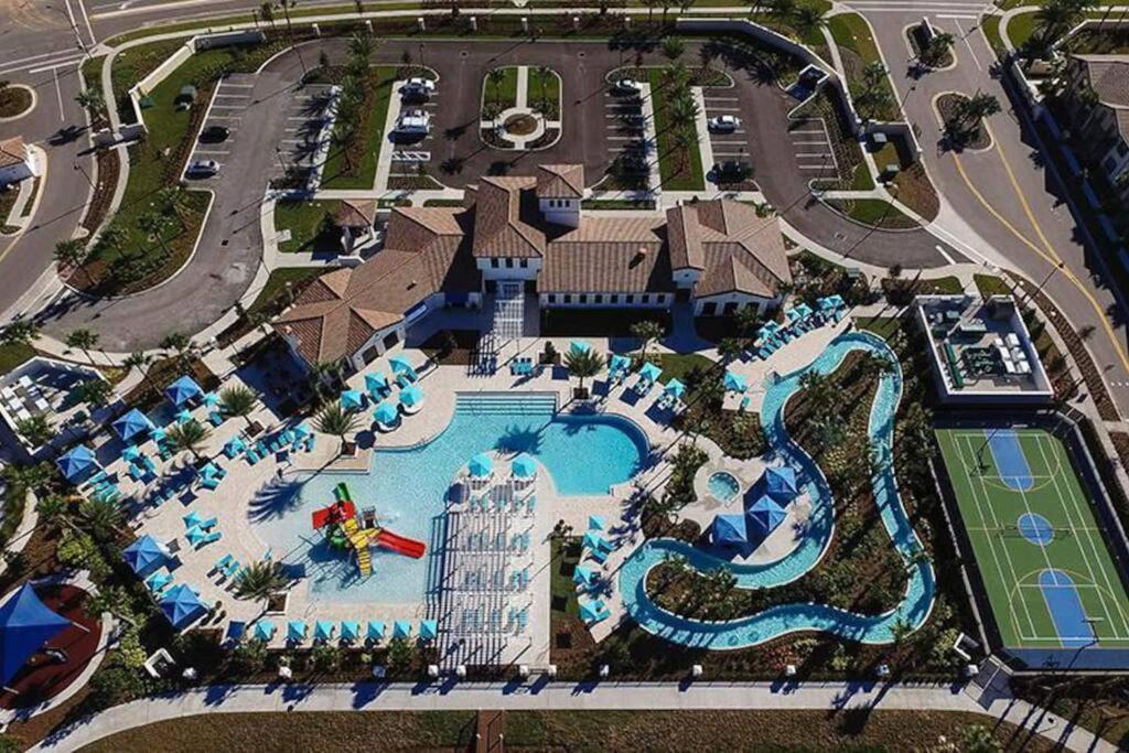 Holiday home Luxury 5bd/5bh With Pool/bbq Universal Kissimmee