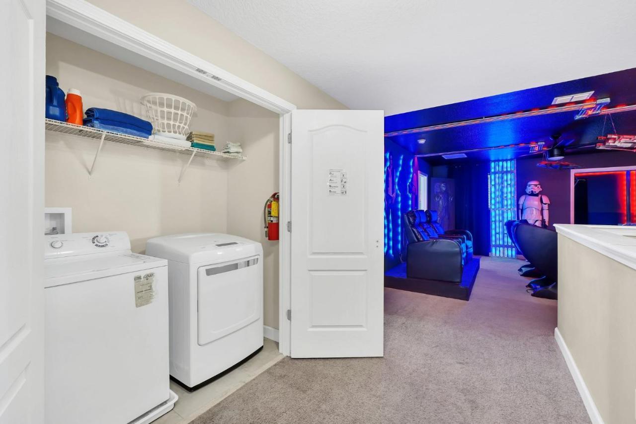 Villa Stunning 9-br Themed With Free Access To A Water Park! *