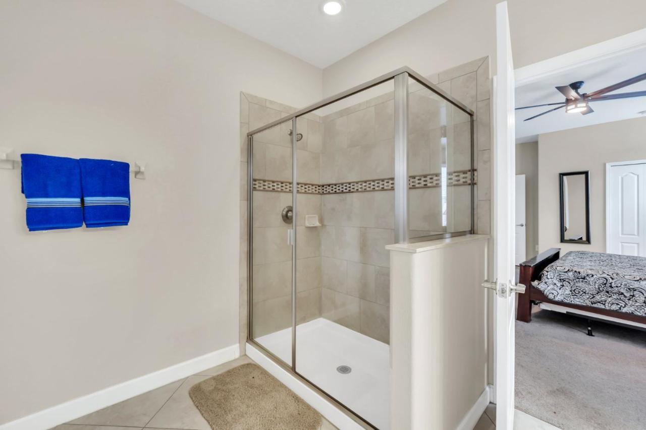 Stunning 9-br Themed With Free Access To A Water Park! * Davenport