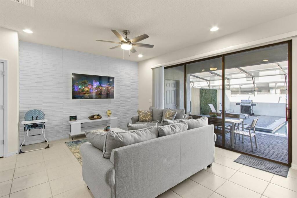 Luxury 5bd/5bh With Pool/bbq Universal
