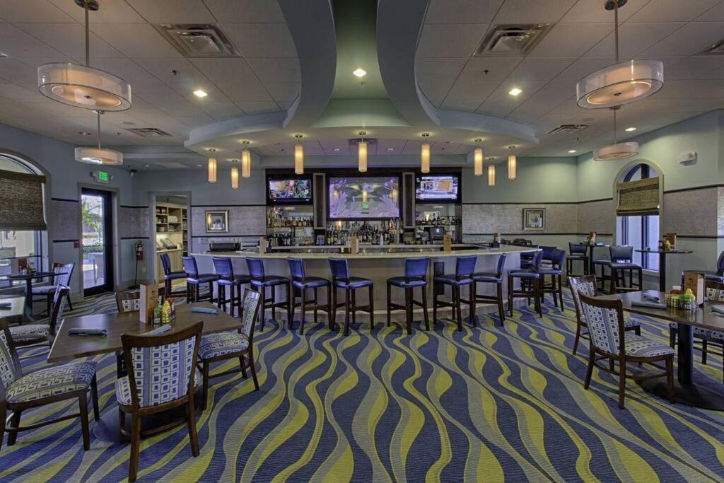 Villa Upscale Family Withcustom Arcade, Theatre *