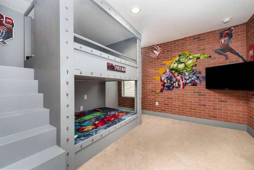 Upscale Family Withcustom Arcade, Theatre Villa Davenport