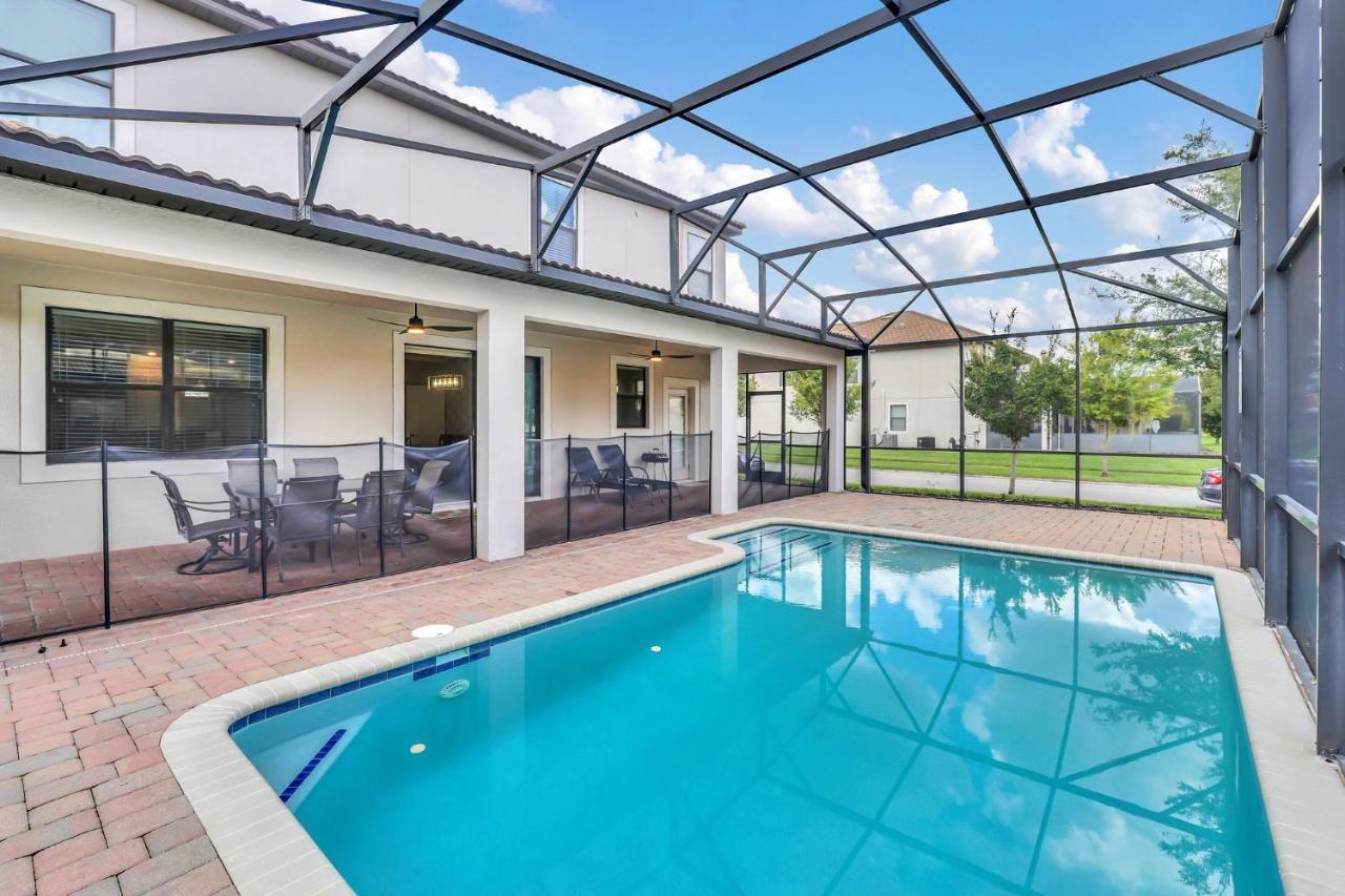 Villa Stunning 9-br Themed With Free Access To A Water Park! *