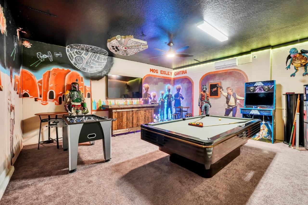 Stunning 9-br Themed With Free Access To A Water Park! Davenport