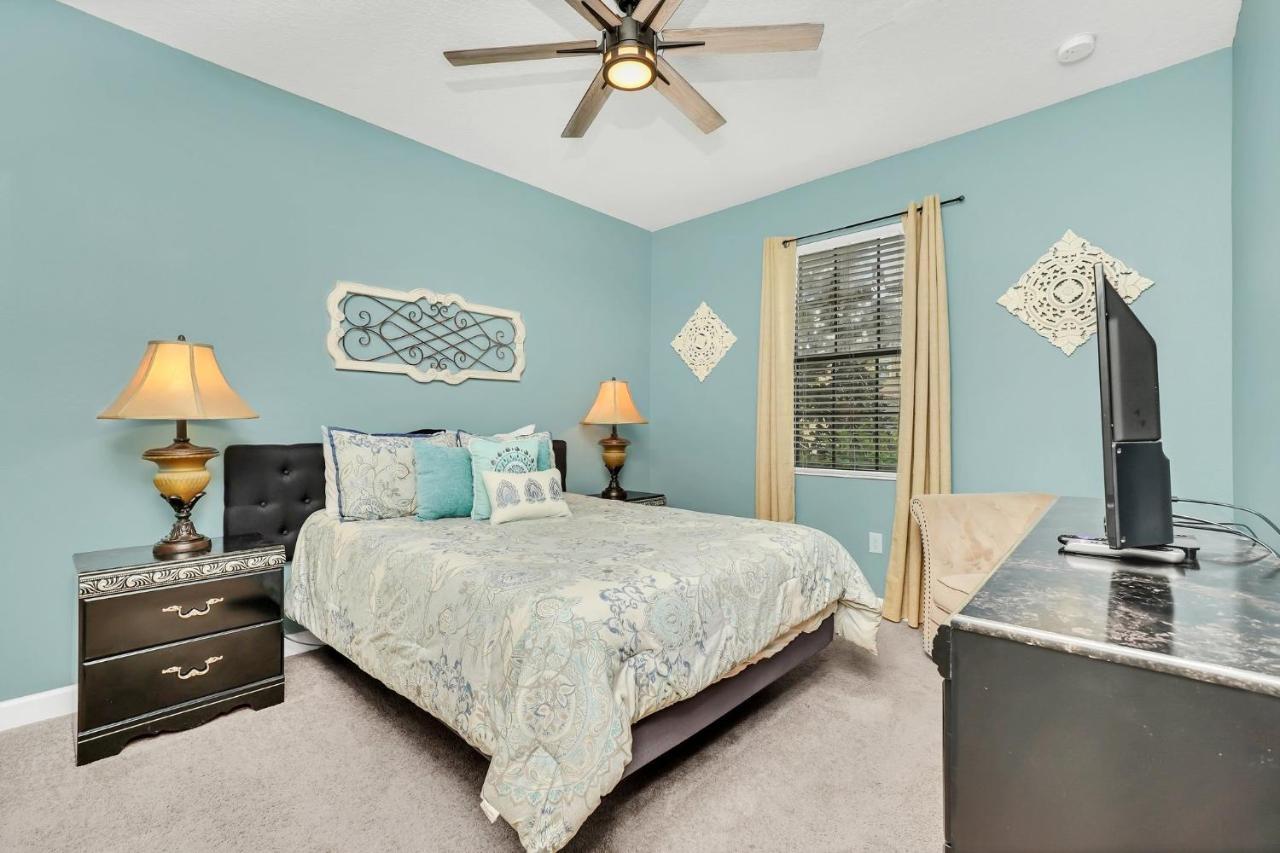 Stunning 9-br Themed With Free Access To A Water Park! * Davenport