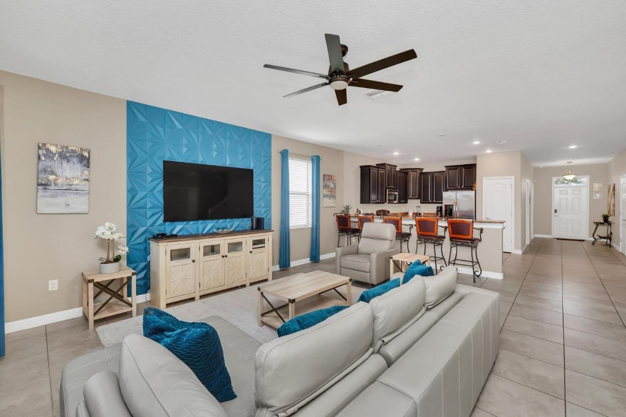 Villa Stunning 9-br Themed With Free Access To A Water Park! Davenport
