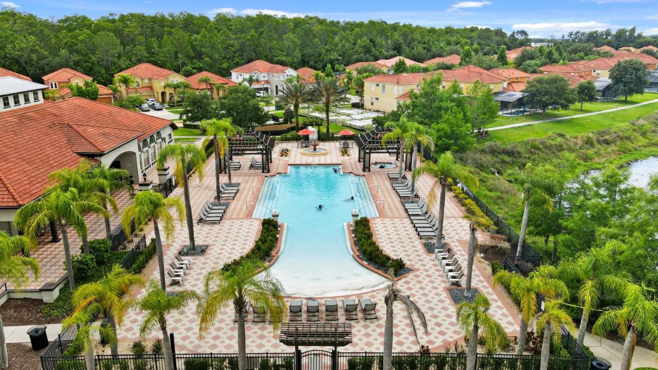 Huge 6br House - Private Pool Retreat Near Holiday home Kissimmee