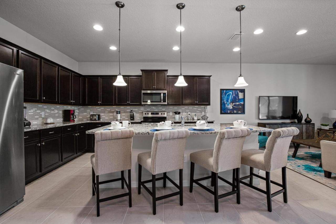 Bsv8912 - 10 Bedroom 6 Bathroom Luxury In Windsor At Westside