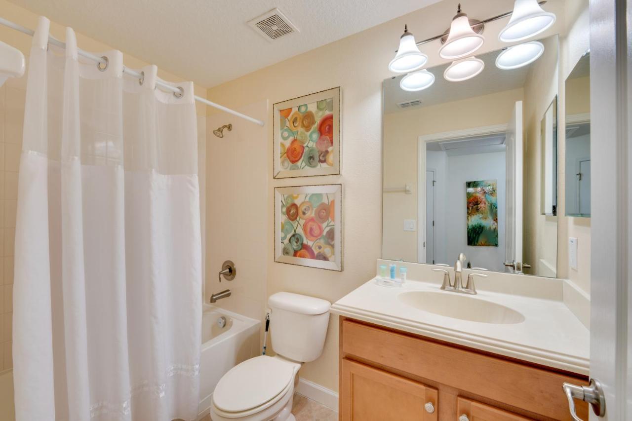 Holiday home Spacious With Pool - 11 Mi To Disney! Kissimmee