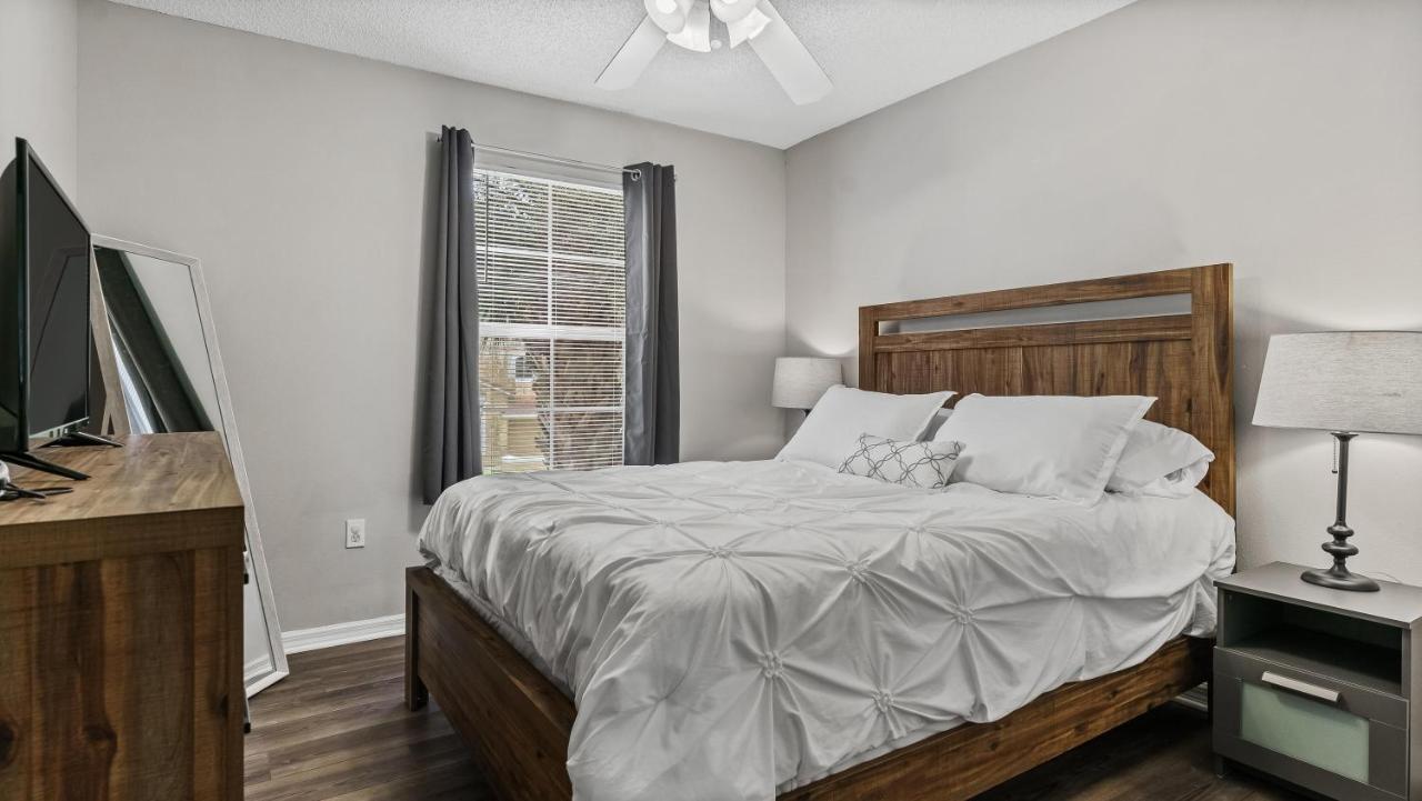 Holiday home Bsv8445 Beautiful 3 Bd Ba Townhome With Balcony In Emerald Island