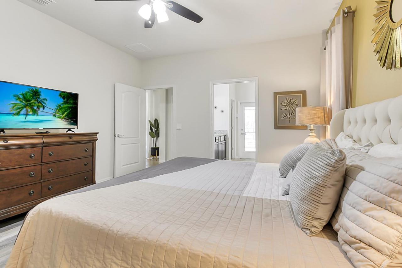 8br Near Disney-view/privacy/pool & Spa/ps5/ev Villa *
