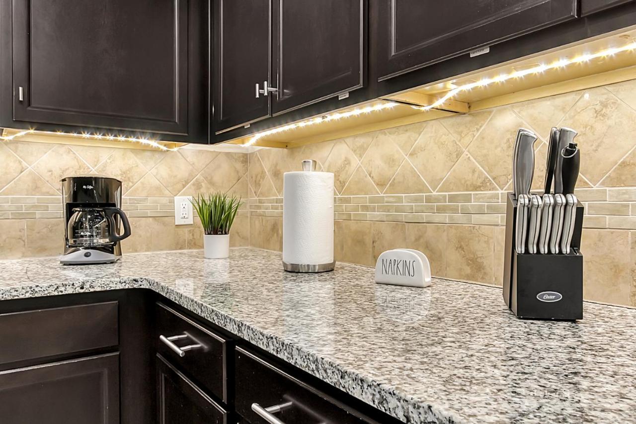 8br Near Disney-view/privacy/pool & Spa/ps5/ev * Kissimmee
