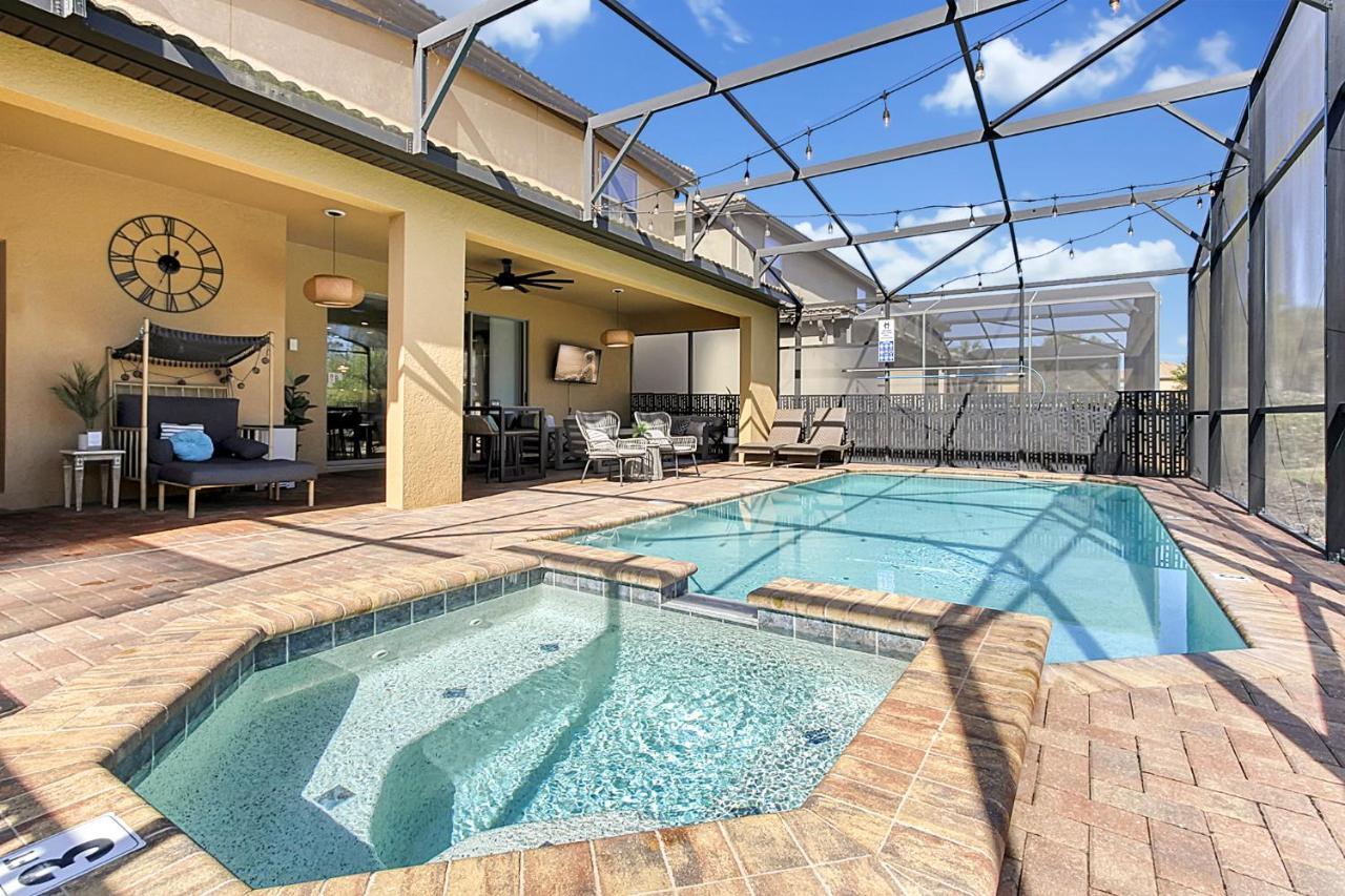 8br Near Disney-view/privacy/pool & Spa/ps5/ev * Kissimmee
