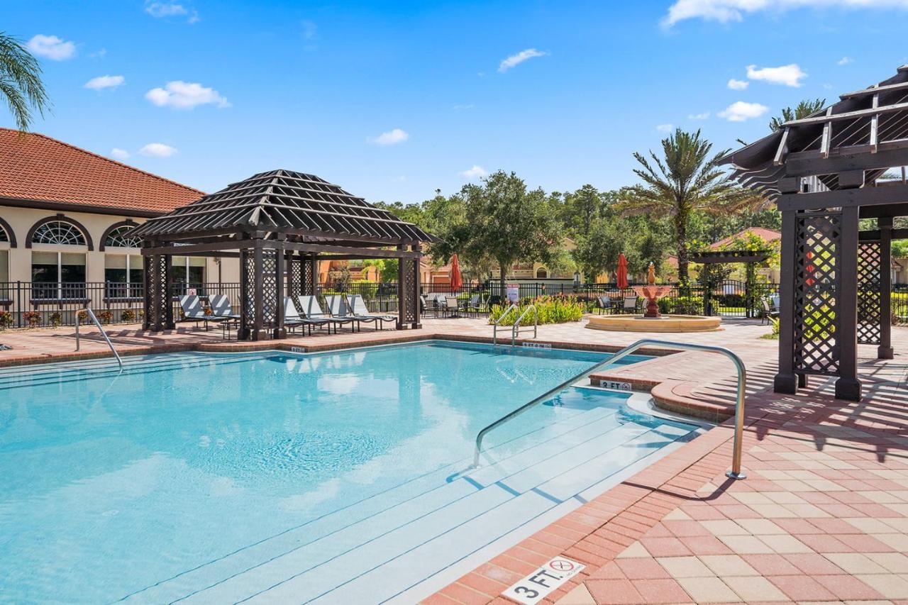 Huge 6br House - Private Pool Retreat Near Holiday home *