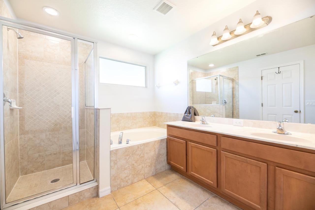 Huge 6br House - Private Pool Retreat Near Holiday home *