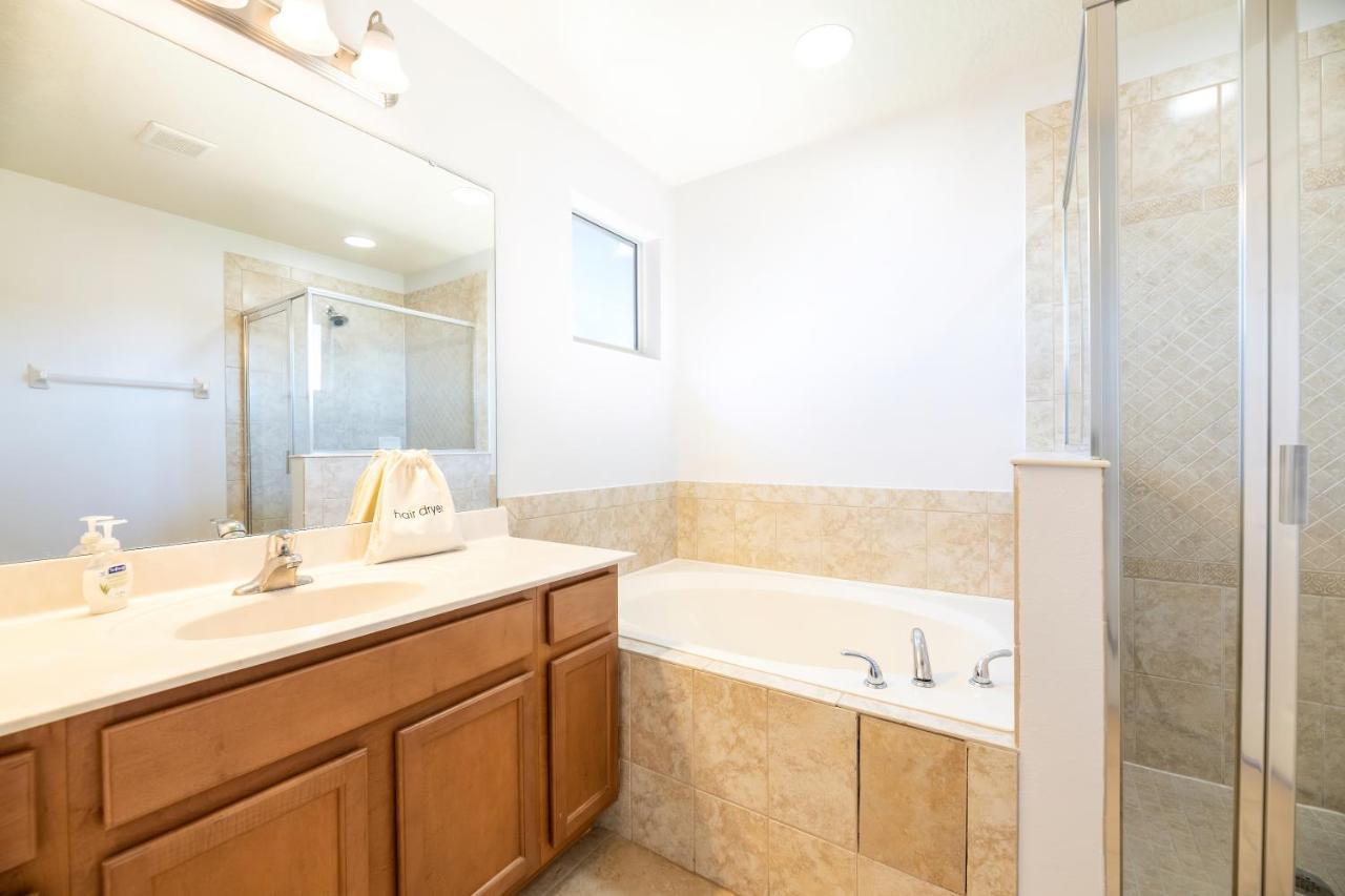 Huge 6br House - Private Pool Retreat Near Holiday home Kissimmee