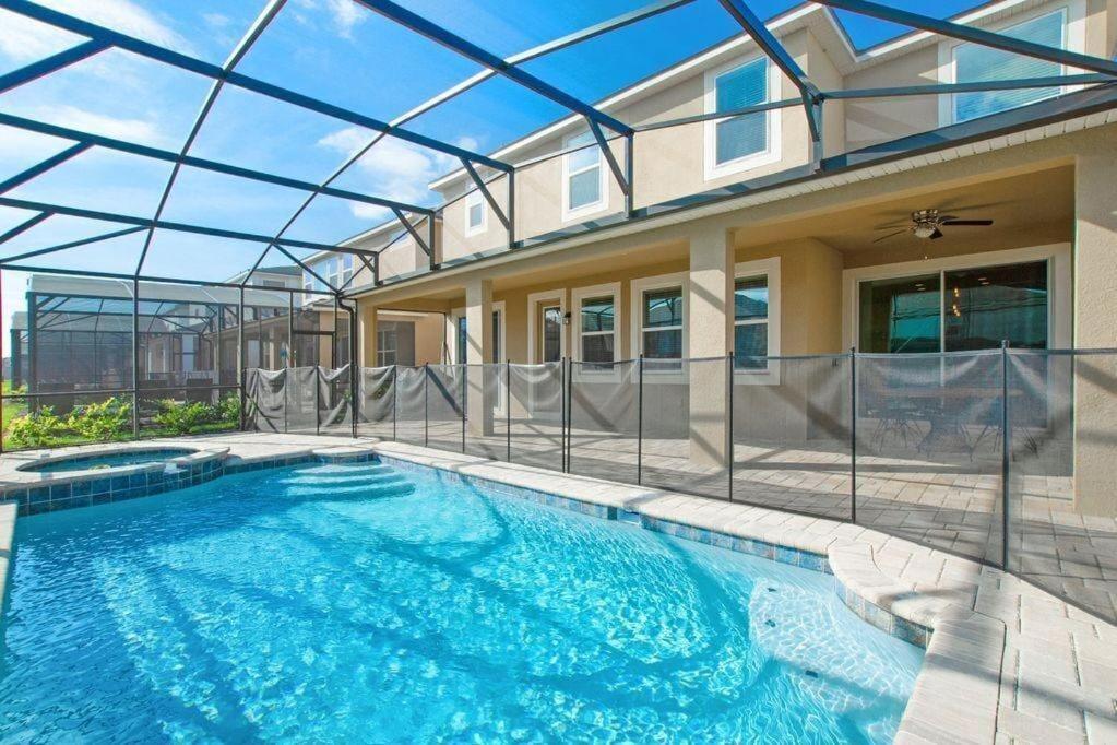 Bsv1841 Luxury 8 Bedroom 6 Bathroom In Solara *