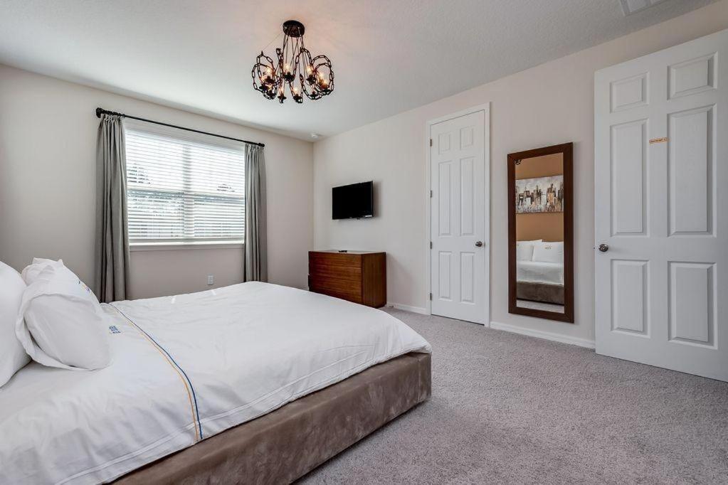 Bsv1529 - Luxury 7 Bedroom 5 Bathroom In The Desirable Solara Kissimmee