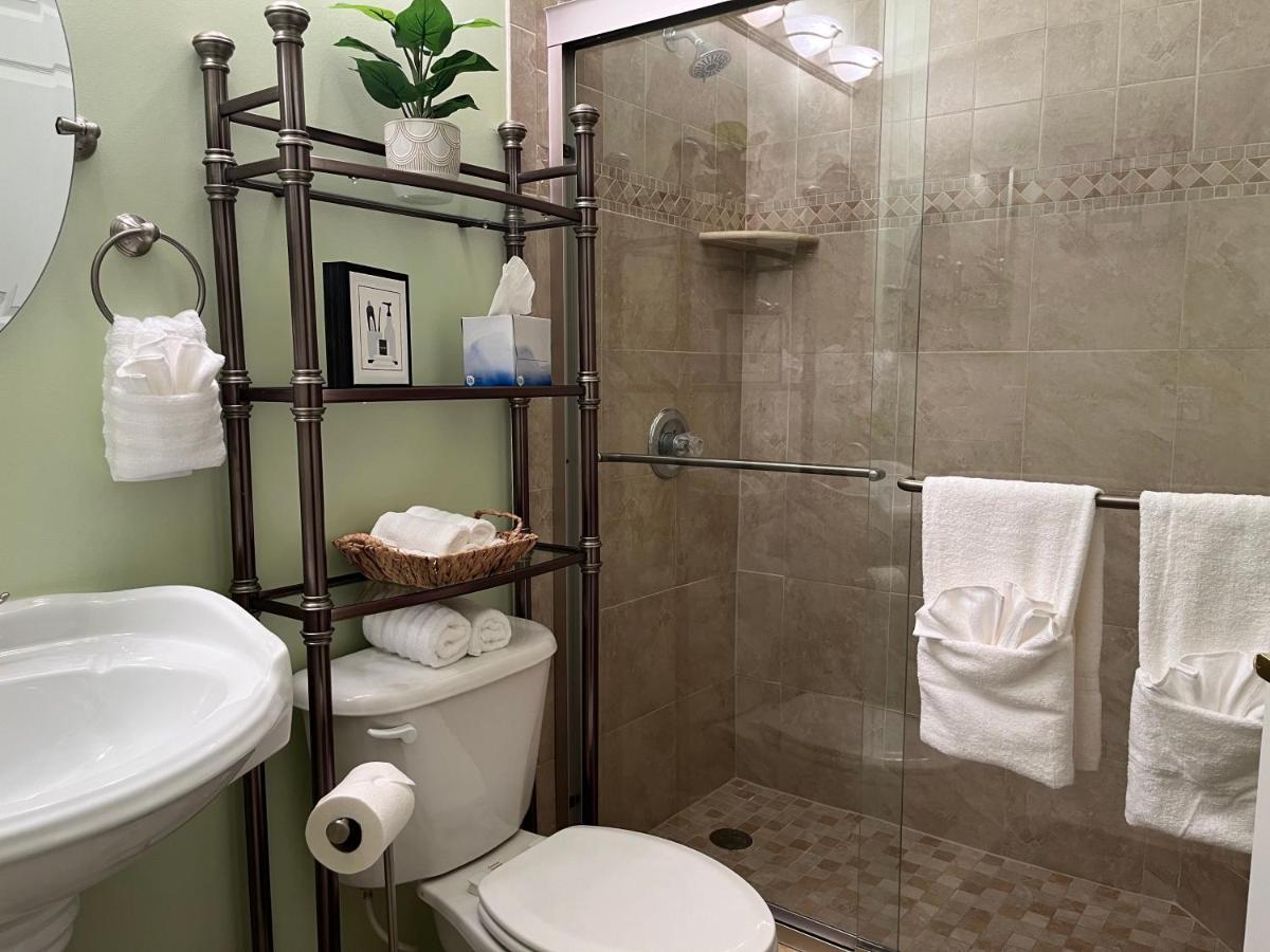 Entire With Pool And View And Golf Course By Holiday home *