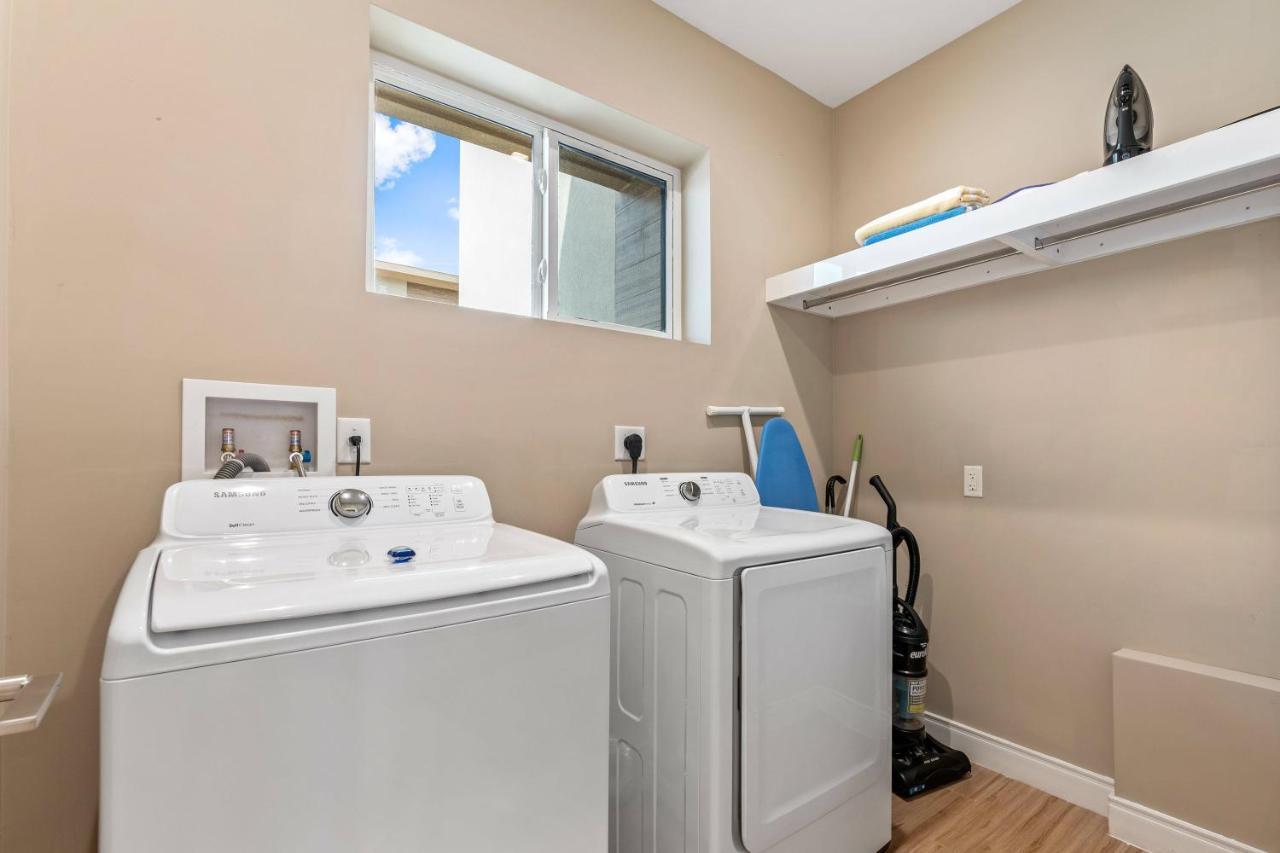 Holiday home 7458 Magic Village 3suites 8guests Jacuzzi 8 Min Orlando