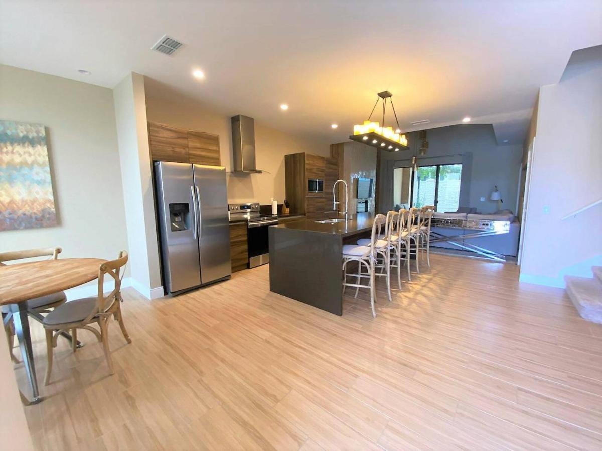 Holiday home 7478 Magic Village 8guests 4suites 8min