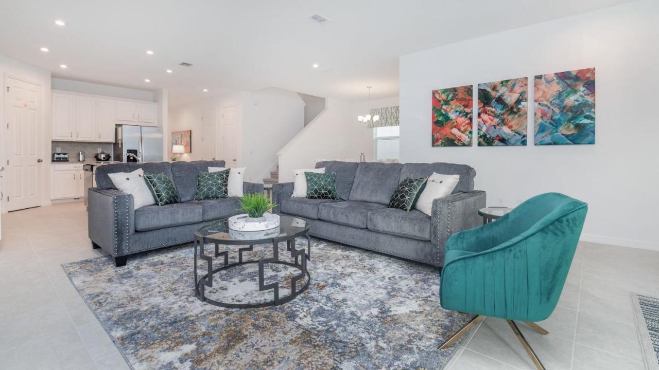 8989 Amelia Downs * Kissimmee