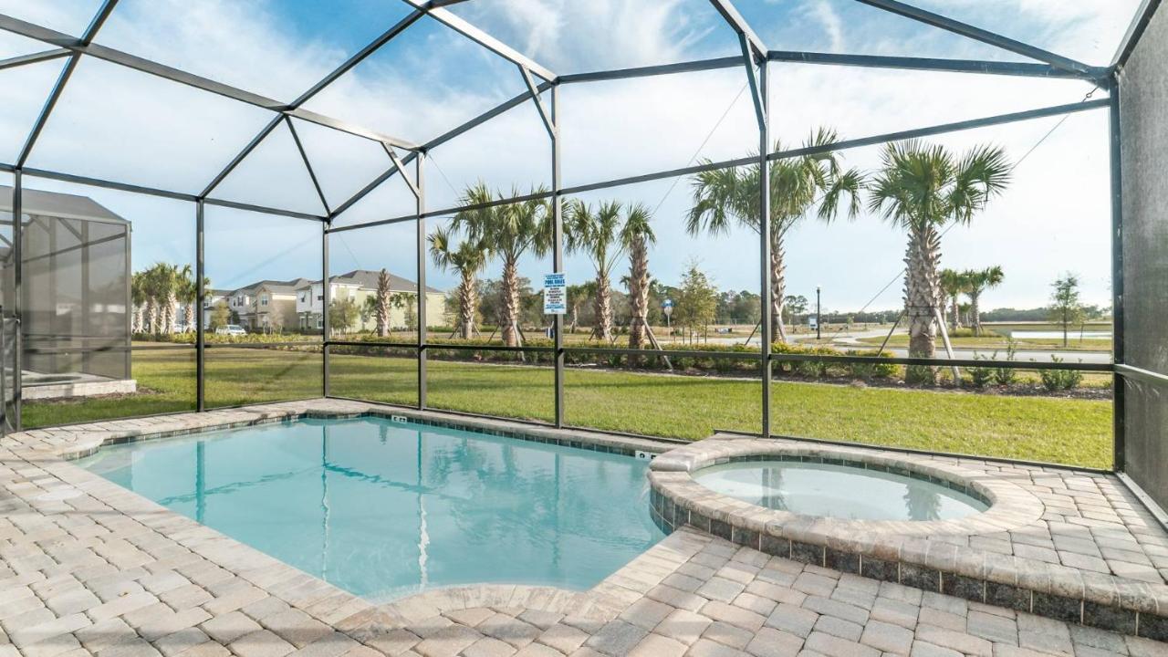 8989 Amelia Downs