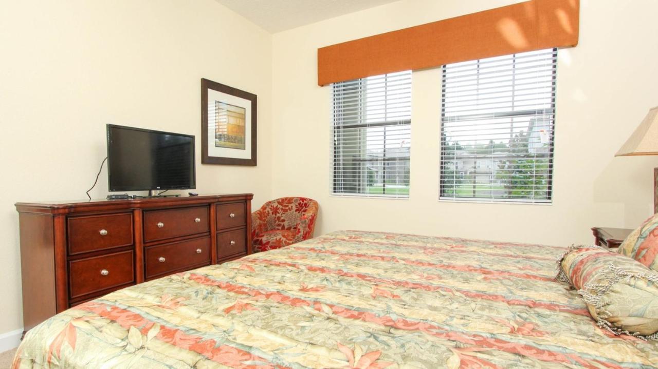 1471 Myrtlewood * Davenport