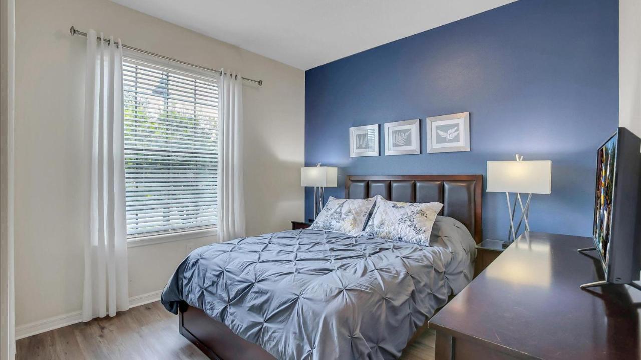 8882 Menton Holiday home