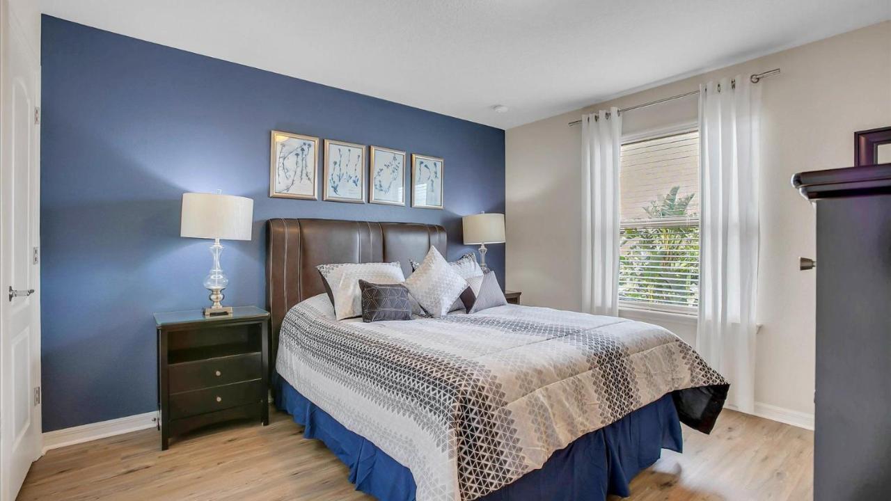 8882 Menton Holiday home