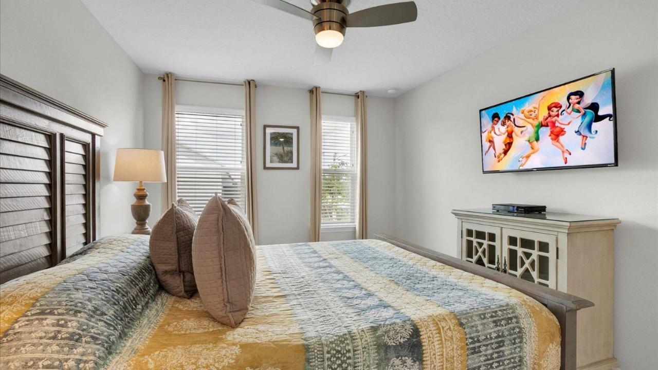 1531 Carey Palm *