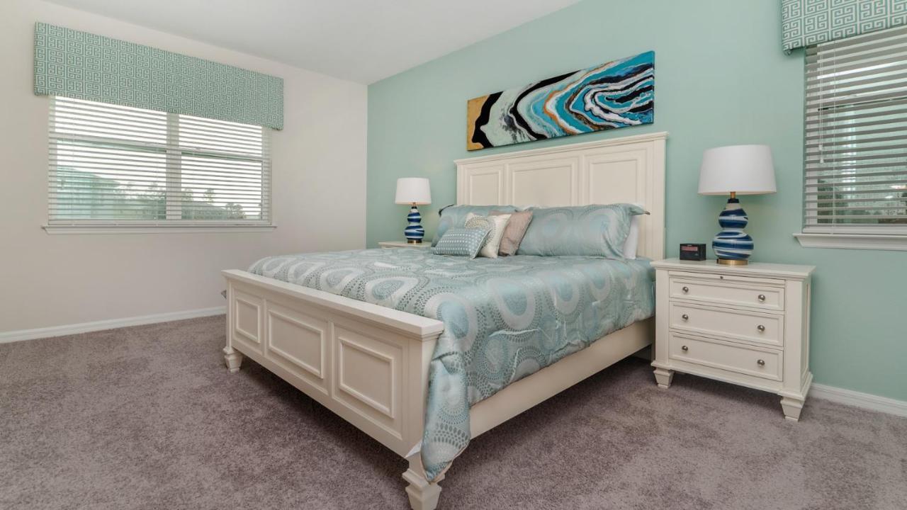 9038 Pelican Cove *