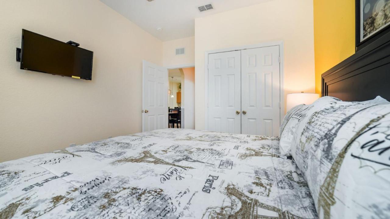 Apartment 7675 Comrow #403 *