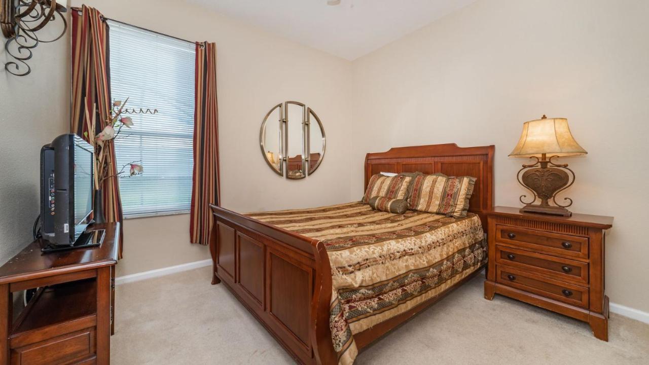 8008 King Palm