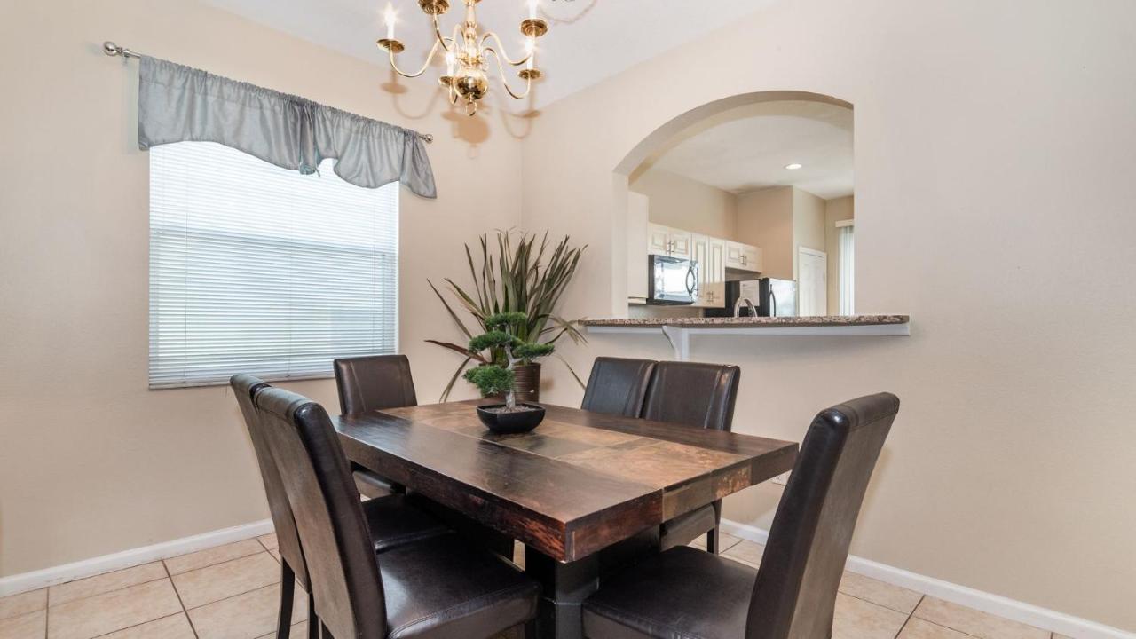8008 King Palm