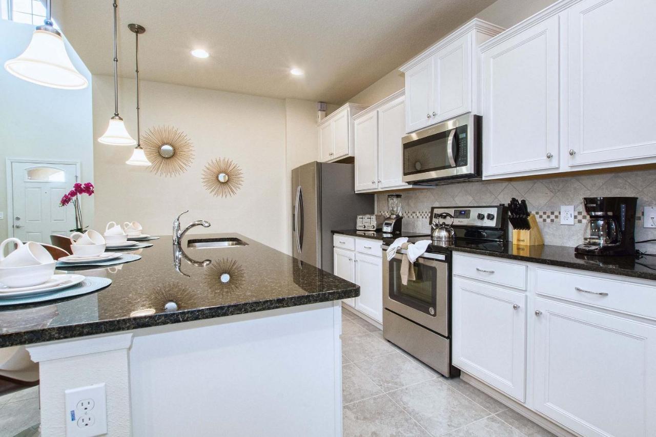 Luxury Windsor Resort Near Disney Oversize Pool *