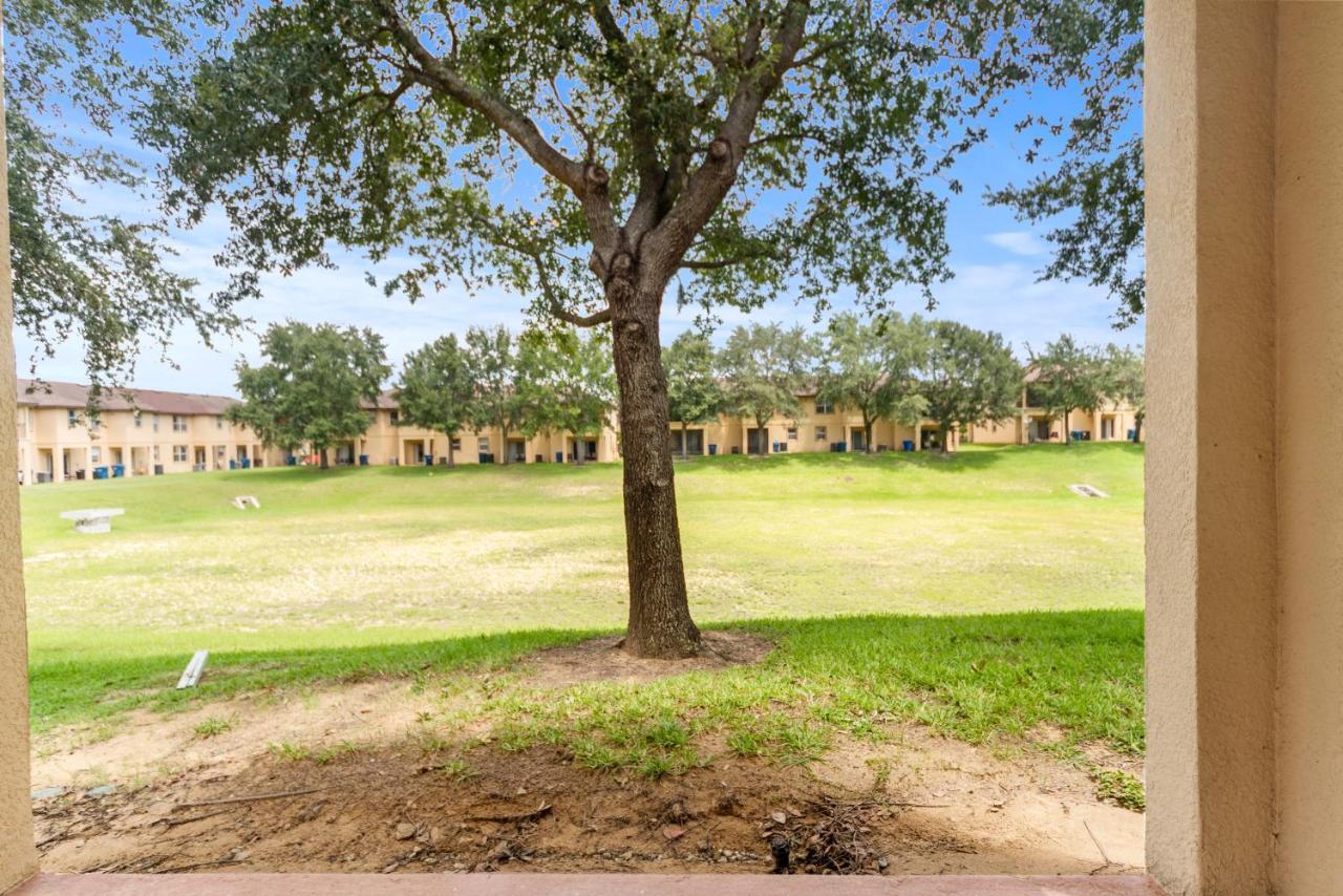3br Townhouse, Pool & Hot Tub , Near Disney, Game *
